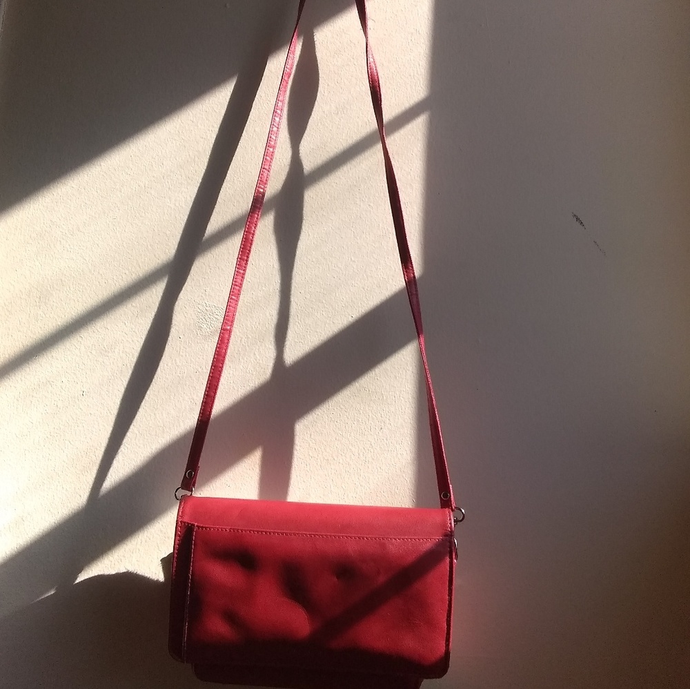 BUXTON Red Crossover Bag